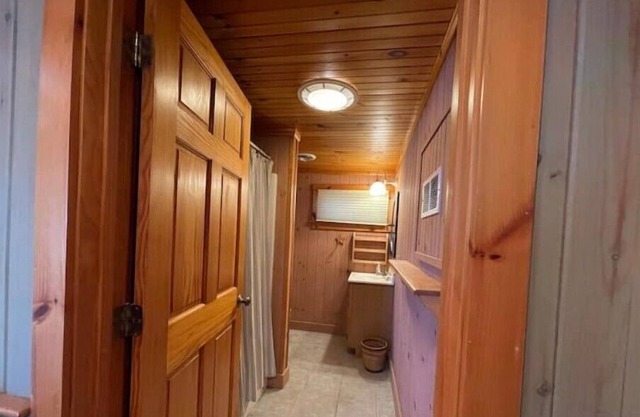 Farm Stand Lodge