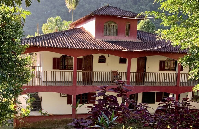 Ferme avec cascade privée