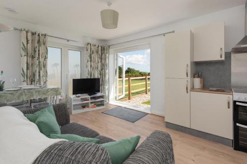 Farmhouse Apartment with Paddock & Orchard Views