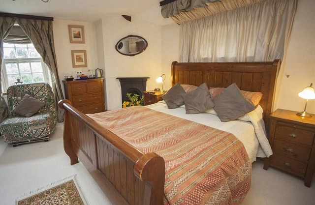 Triple-de Luxe-Salle de bain et douche-Vue sur Jardin-FarmhouseRoom