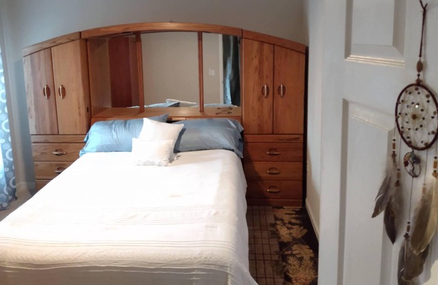 Farmhouse guest room at Traveler's Meadow