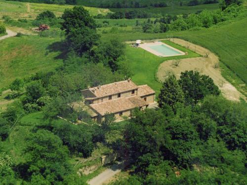 Farmhouse in Proceno with Pool and Hill Views