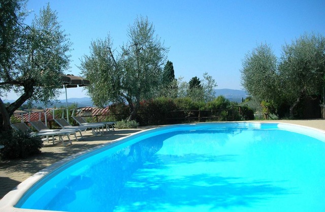 Ferme avec piscine א Poggibonsi
