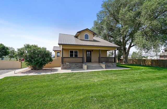 Farmhouse V: Country Home on 2 Pet-Friendly Acres w/Spring Views!