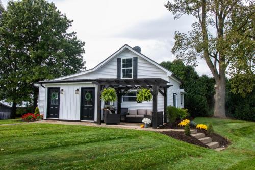 Farmhouse of Blessings