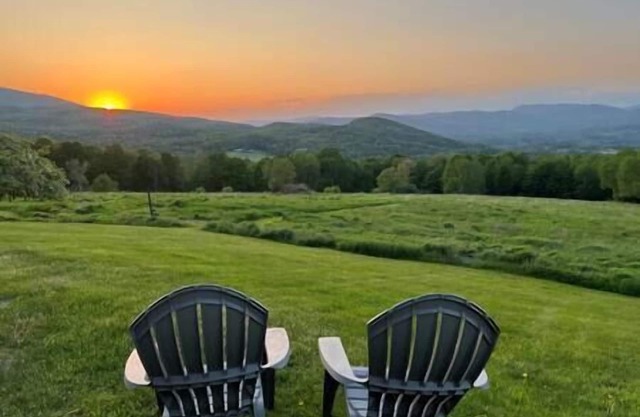 Farmhouse with Mountain Views Near Stowe/Smuggs