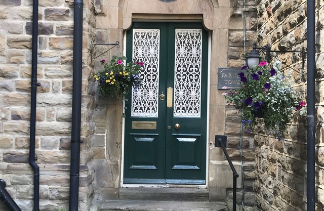 Farnley Tower Guesthouse