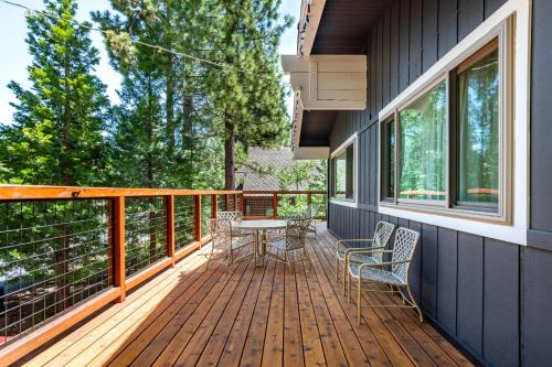 Fawn by AvantStay Secluded Cabin w Large Deck Surrounded by Forest