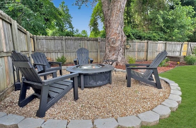 Fayetteville Getaway - 2 King Beds 5 mi fr U of A