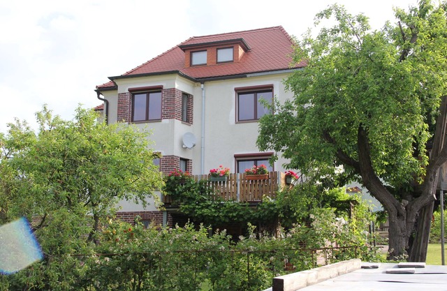 Appartement (Südrand DD), 85 m² dans une maison à 2 apts, 2 pers. 40 €, 4 pers. 65 €