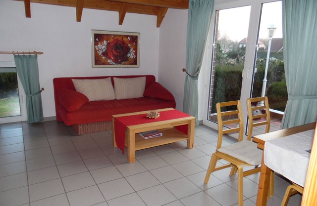 Fehaus, shower/WC, 1 bedroom, 1 living/sleeping room at the back - Helena am Badesee, vacation home