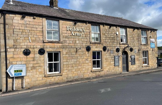 Feildens Arms Hotel