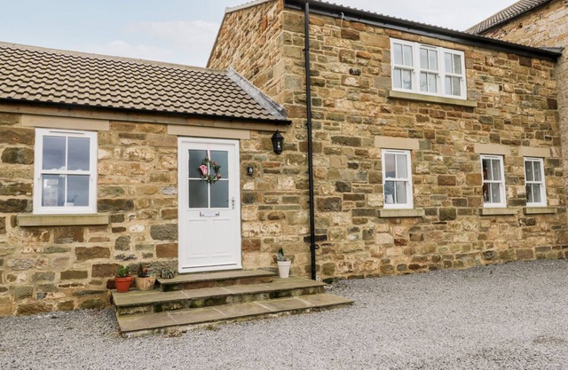 FELL BRIGGS COTTAGE, family friendly in Marske-By-The-Sea