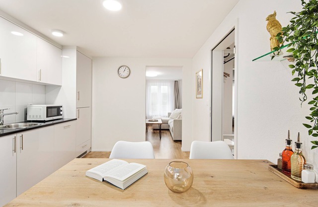Felsenstrasse Apartments by VISIMO - Elegant heritage building in a quiet neighborhood