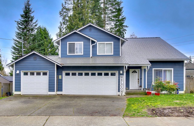 Fenced Yard + Grill: Idyllic Mill Creek Home