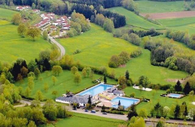 Maison de vacances à Falkenstein près d'une piscine commune