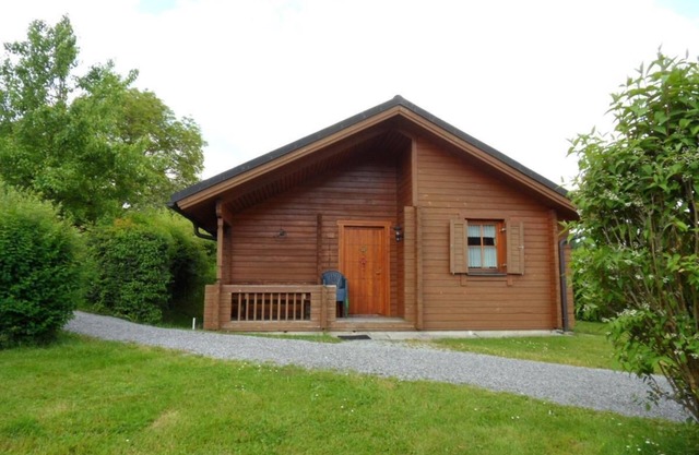 Ferienhaus Jägerpark Viechtach 23, piscine couverte, Wi-Fi et les coûts de l'énergie inclus