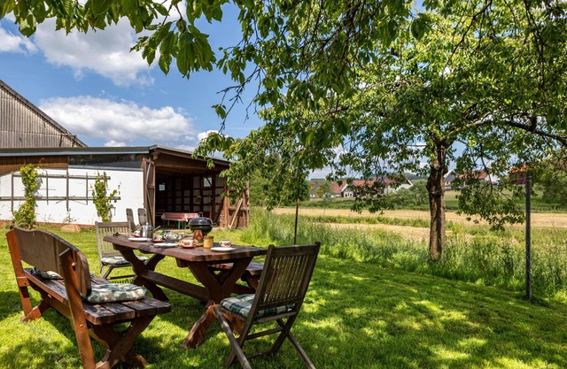 Appartement 'Ferienhof Im Salzbachtal Comfort OG' avec jardin partagé et balcon