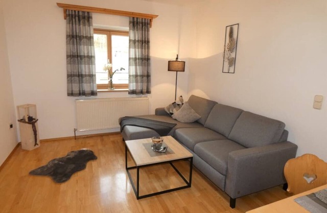 Appartement (60qm) avec balcon, WiFi et parking
