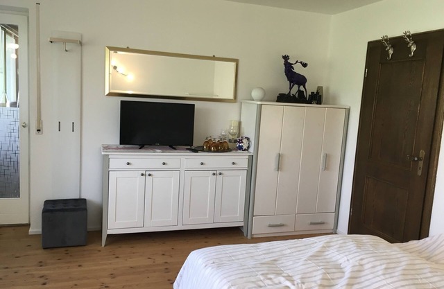 Ferienwohnung Am Moosweg, 100qm, Terrasse, 1 Schlafzimmer, 1 Wohnzimmer, max 4 Pers