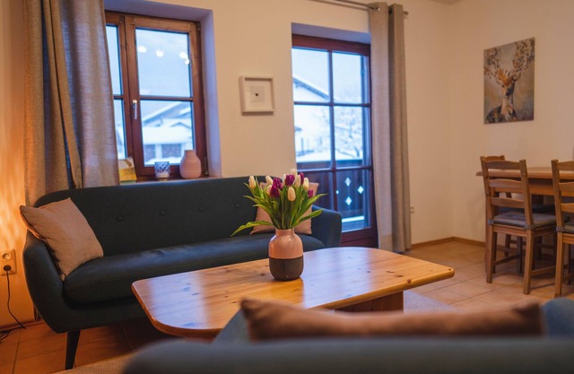 Ferienwohnung Maxl für 2-4 Personen, 2 Schlafzimmer mit Balkon, 60 m²