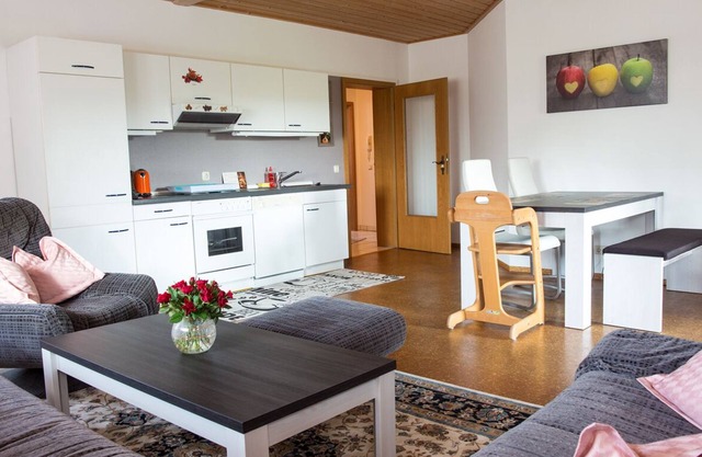 Appartement avec une belle et grande baie vitrée avec accès au balcon