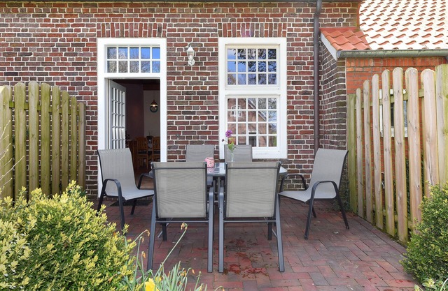 Ferienwohnung Taubenschlag - Ferienhof Historisches Altwerdumer Grashaus in Werdum
