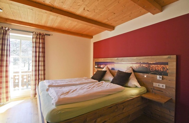 Ferienwohnung "Walnuss" 40 qm bis 2 Personen, 1. Obergeschoss, 1 separates Schlafzimmer, Südbalkon.