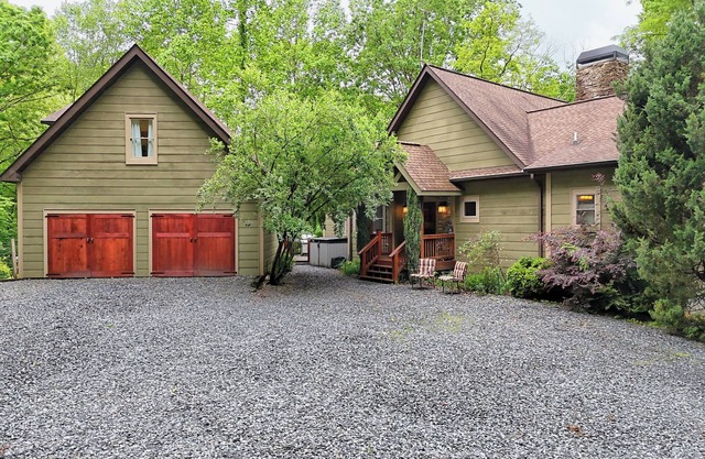 Fern & Fog Retreat - by Chatuge Home Concierge Peaceful Forest Retreat , fire pit, hot tub