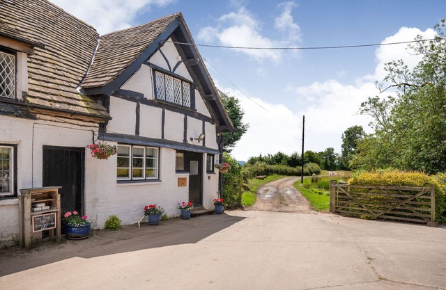 Fern Hall Cottage, WHITNEY-ON-WYE