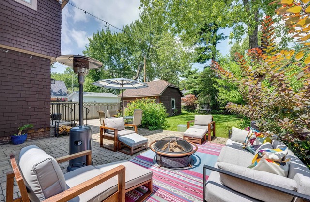 Ferndale Gem, Walk to Stores & Restaurants!