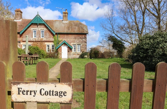 Ferry Cottage, ORFORD