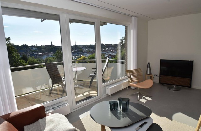 fewo1846 - FördeView / Luxurious 3 room apartment with balcony and harbor view