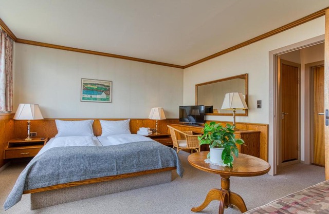 FF&E Hotel Dania