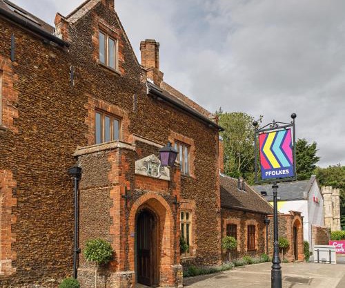 Ffolkes Arms Hotel