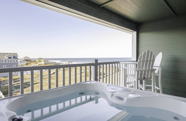Dernier étage oceanview condo avec bain à remous privé sur le balcon, beaucoup de mises à jour récentes