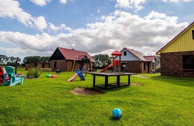 FH3 / Maison de vacances 3 pièces avec cheminée (53m², max 4 + 1 pers.) - Ferme de vacances familiale *** Ostseeland Rerik