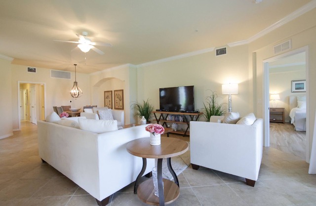 Fiddlers Creek condo - great view and amazing amenities!