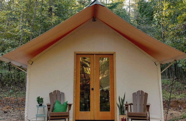 Unit 6 - Family & Dog-friendly XL cabin in awesome Travelers Rest with AC, WiFi
