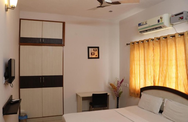 FIESTA HOUSE Pallikaranai