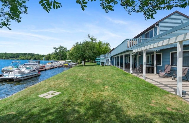 Fife Lake Lodge double apartment