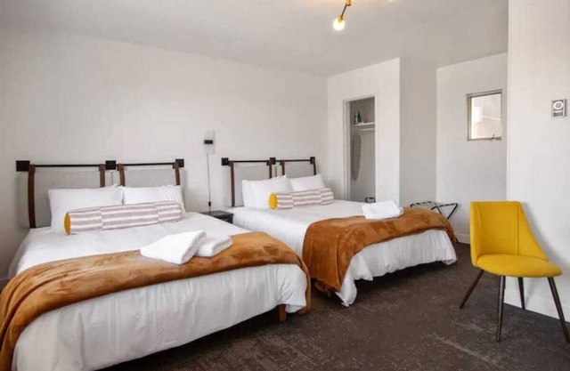 Fillmore Lodge Discounted 2 Double Queens Rm