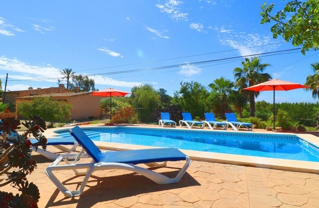 Finca "Can Cova" avec piscine privée et Wi-Fi