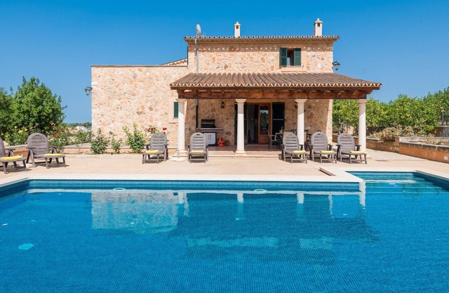 Finca Cas General avec piscine pour 8 à Santa Eugenia