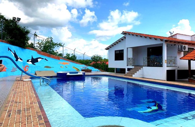 Finca con Piscina Privada Girardot