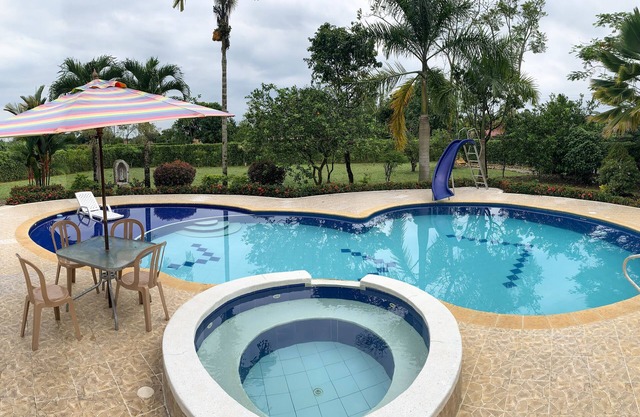FINCA EL PROVENIR, piscine, jacuzzi, basket-ball, ping-pong, if
