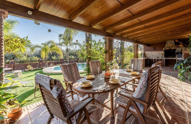 Finca "Hacienda La Carreta" avec vue sur les montagnes, piscine privée et Wi-Fi.