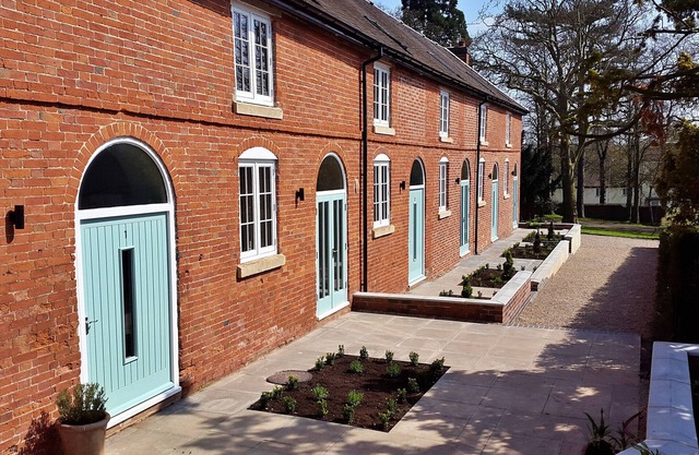 No.2 Meynell Mews