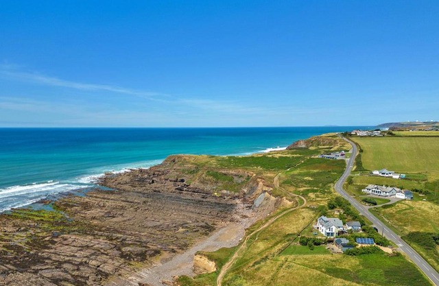 Finest Retreats - Driftwood