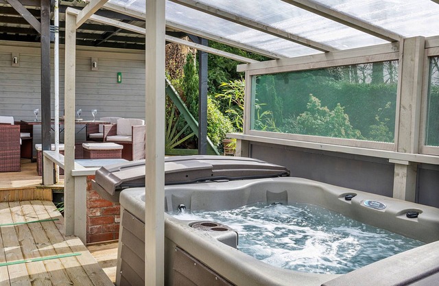 Garden Lodge